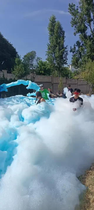 Fiestas de espuma y Holi