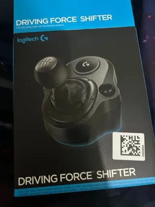 Volante Logitech G29 con pedales y palanca