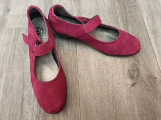 Zapatos 24 Horas Mujer Granate Piel Tacón Bajo