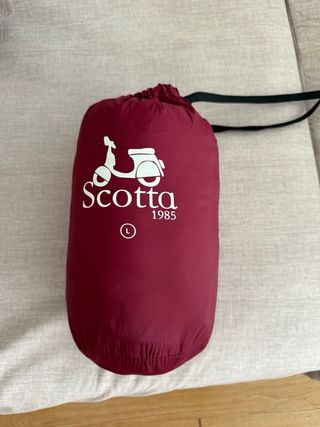 Cazadora acolchada roja