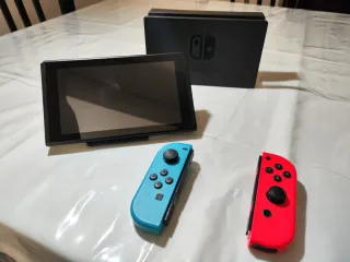 Nintendo Switch Azul y Rojo