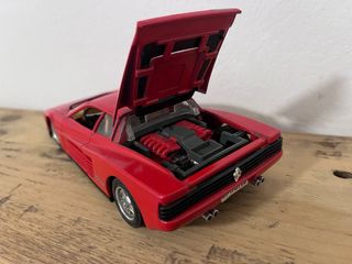 Ferrari Testarossa 1984 Burago 1:24