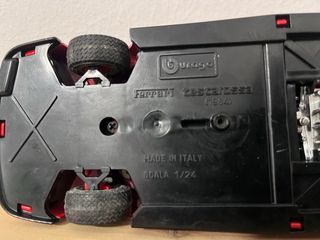 Ferrari Testarossa 1984 Burago 1:24