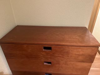 Mueble de madera con 7 cajones