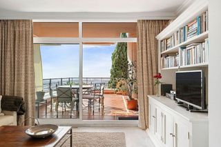 Piso en venta en Los Naranjos - Las Brisas en Marbella