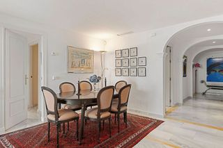 Piso en venta en Los Naranjos - Las Brisas en Marbella