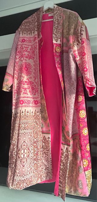 Kimono satinado estampado multicolor