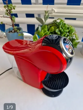 Cafetera Dolce Gusto Roja