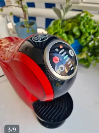 Cafetera Dolce Gusto Roja