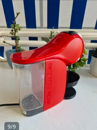 Cafetera Dolce Gusto Roja