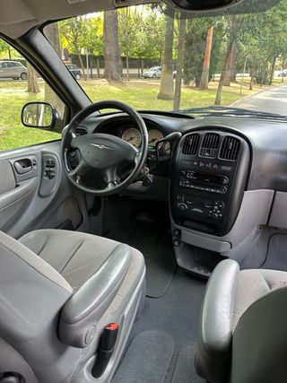 CHRYLER VOYAGER 2.8 CRD 150 CV AUTOMATICA