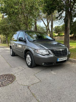 CHRYLER VOYAGER 2.8 CRD 150 CV AUTOMATICA