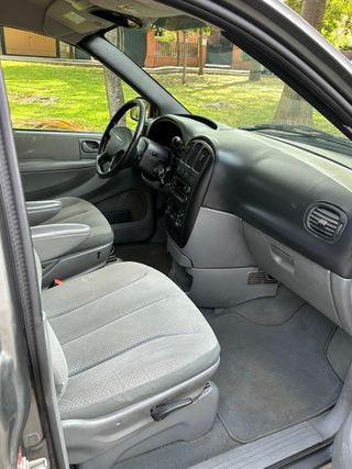 CHRYLER VOYAGER 2.8 CRD 150 CV AUTOMATICA