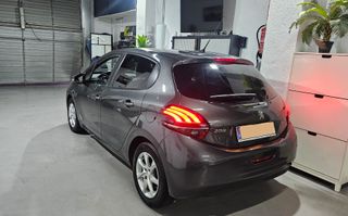 Peugeot 208 5P ALLURE 1.2L PureTech 60KW 82CV