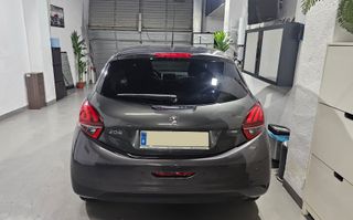 Peugeot 208 5P ALLURE 1.2L PureTech 60KW 82CV