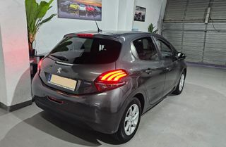 Peugeot 208 5P ALLURE 1.2L PureTech 60KW 82CV