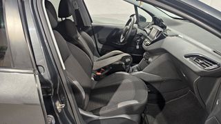 Peugeot 208 5P ALLURE 1.2L PureTech 60KW 82CV