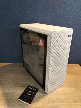 Torre PC Adata XPG Defender Pro ARGB Cristal Templ