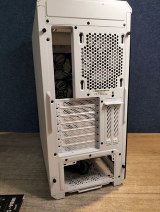 Torre PC Adata XPG Defender Pro ARGB Cristal Templ