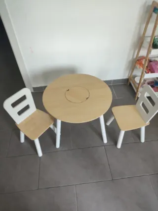 Mesa y 2 Sillas Infantiles Madera