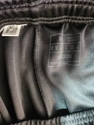 Pantalón Adidas Negro con Rayas Blancas