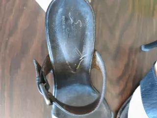 Sandalias piel negras 38