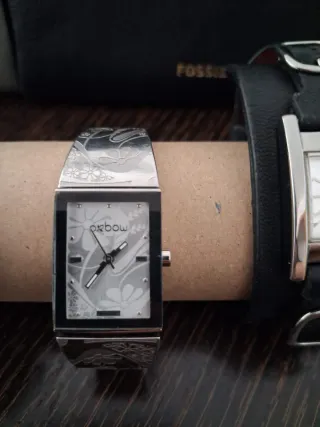 4 Relojes y 2 Monederos