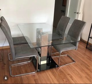Mesa de comedor moderna 150x90 de cristal.