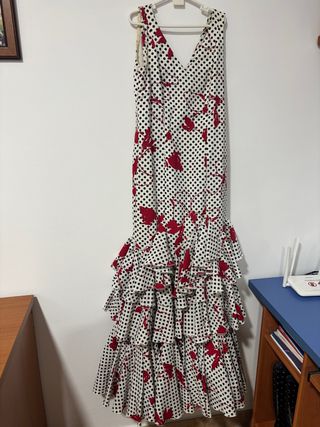 Vestido Flamenca Lunares Negros.