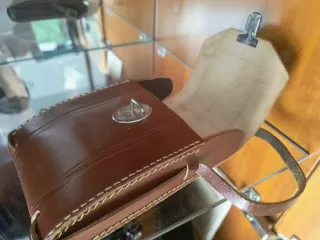 Funda cuero antigua