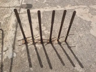 Patas de andamio metálico