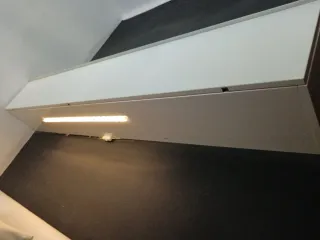 Cabecero cama con LED y conexiones interiores