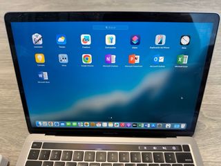 MacBook Pro 2020 13” i5 8GB 256GB SSD