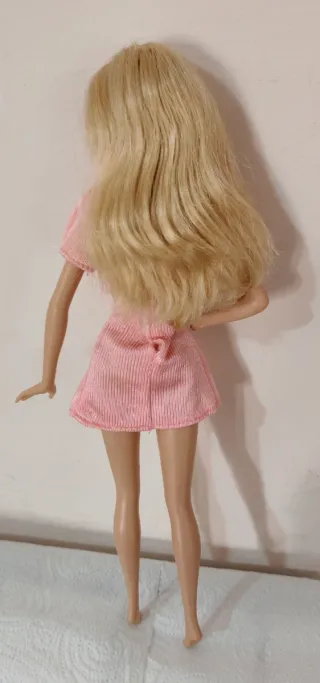 Barbie Fashion Top Model 2009