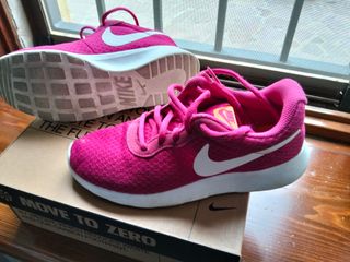 Scarpe Nike color prugna e Bianche