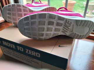 Scarpe Nike color prugna e Bianche