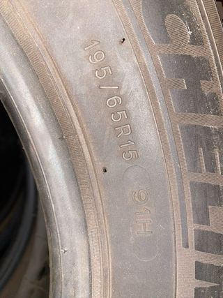 4 neumaticos Michelin Energy Saver  195/65R15 91 H