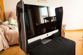 Apple iMac (27-inch, Late 2014) + Gator iMac Bag