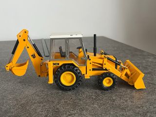 Maquina retroexcavadora JCB 3CX NZG 1/35