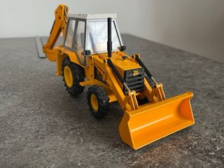 Maquina retroexcavadora JCB 3CX NZG 1/35