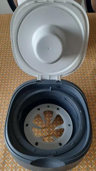 Papelera de pañales Tommee Tippee