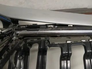 Paragolpes Mercedes EQA Gris Plata Roto