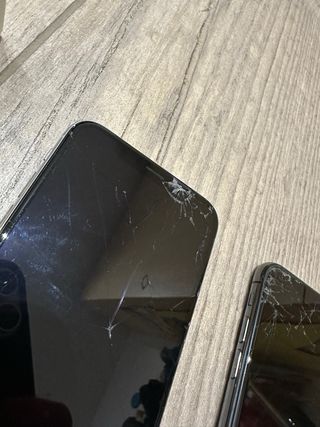 2 iPhone XS (Nero, Bianco)