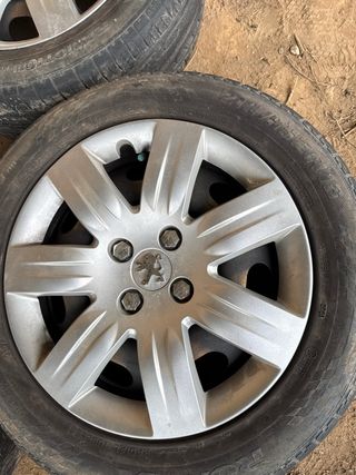 Llantas Originales Peugeot 16”con Neumáticos