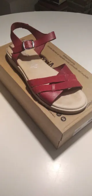Sandalias Mimao Piel y Ante Rojo T.38