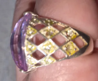 Anillo fantasía bisutería morado y dorado