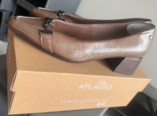 Zapatos planos APLAUso mujer marrones y dorados