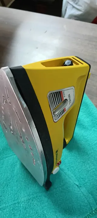 Plancha de vapor Magefesa vintage