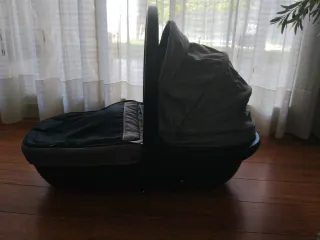 Capazo bebé Chicco gris