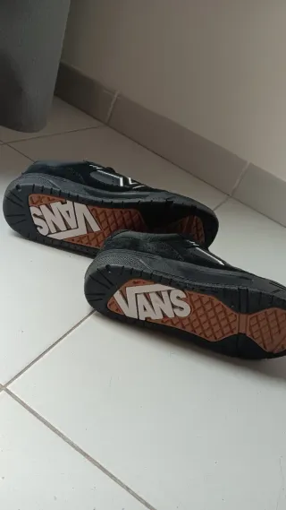 Vans Upland Unisex Negro